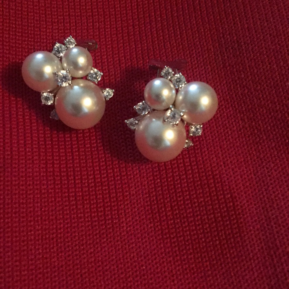 Beautiful  pearl earrings